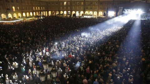 Miguel Bos revent la plaza de Mara Pita