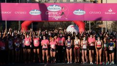 Unas 3.500 mujeres participaron este domingo en Gijn en la ltima cita del circuito nacional de la Carrera de la Mujer Central Lechera Asturiana