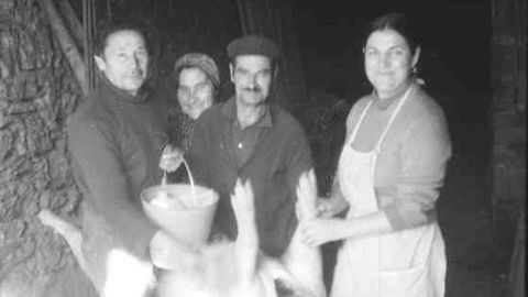 �Si tocaba matanza todos nos present�bamos en esa casa para echar una mano�, recuerda Raquel Hermida de los tiempos de antes cuando hab�a una comunidad unida