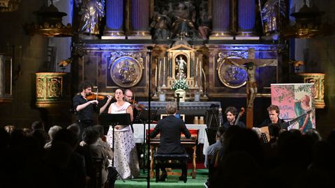 Actuacin del ensemble de Alberto Migulez Rouco Los Elementos en la baslica de San Martio de Foz.