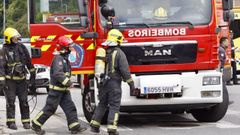 Los bomberos de O Porri�o, en una foto de archivo, ayudaron en el rescate