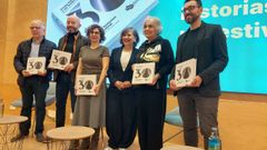 Los anteriores y el actual director del OUFF, junto a la autora del libro. En la imagen, Csar Silva, Jos Arajo, Beatriz Anguiano, Sonia Torre, Nora Sola y scar Doviso.