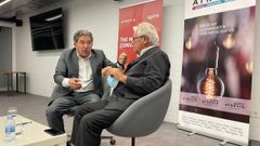 Fern�ndez Lores y Joan Clos, durante el acto que protagonizaron en Barcelona