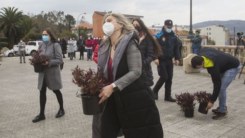 Inauguracin de un jardn vertical en Vimianzo