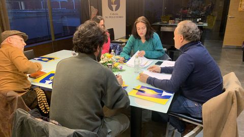 Reuni�n do xurado dos Premios Minerva