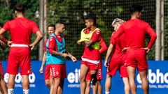Sesi�n de entrenamiento del equipo armero antes de medirse al Racing.