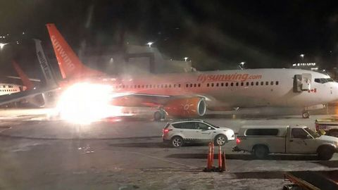 Una colisi�n entre dos aviones causa el p�nico en Toronto
