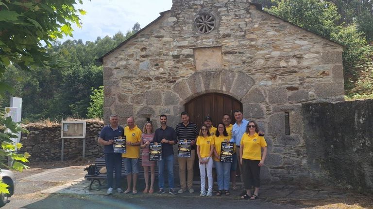 La presentaci�n de la cita gastron�mica tuvo lugar este mi�rcoles ante la capilla de A Espi�eira. Acudieron miembros de la organizaci�n y representantes de Administraciones que colaboran con la fiesta