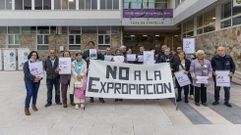 Vecinos del Agra da Lagoa protestan en el pleno de Carballo por las expropiaciones