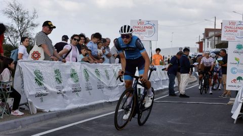 Una espectacular contrarreloj abri� ayer la competici�n.