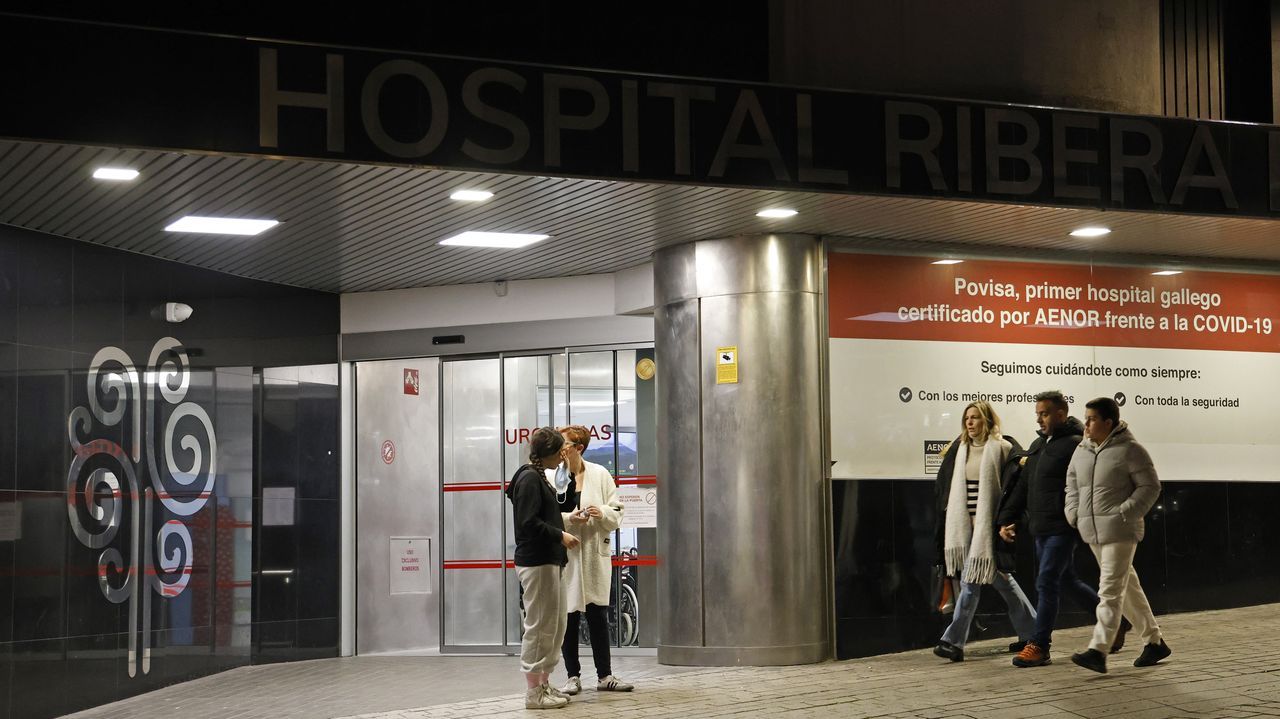 Povisa cierra la consulta de dermatología en la que una enfermera hacía fotos para médicos externos