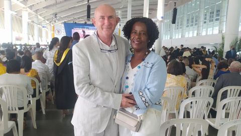 El ovetense Santi Hern�ndez, junto con su mujer Suni