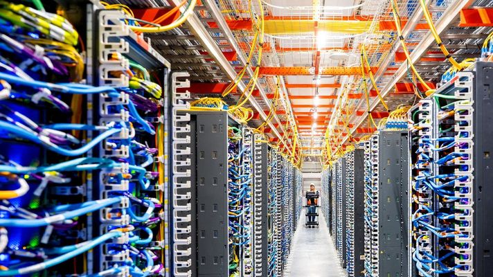 Interior de un centro de datos de Amazon.