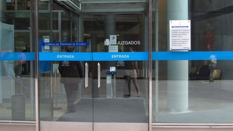 Entrada a los Juzgados