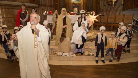 Bel�n viviente en la iglesia San Xo�n Bautista de Carballo