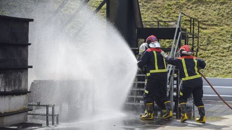 Simulacro de extinci�n de incendios en Bueu