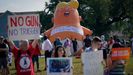 Trump visita El Paso y Dayton en medio de protestas