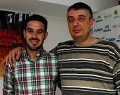 Christian, izquierdo, estamp� su renovaci�n ante Jos� Luis S�ez.