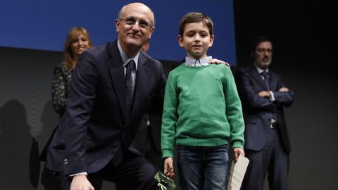 Hasta un total de cuarenta alumnos de distintos centros de la provincia resultaron premiados en el concurso de la Constituci�n.