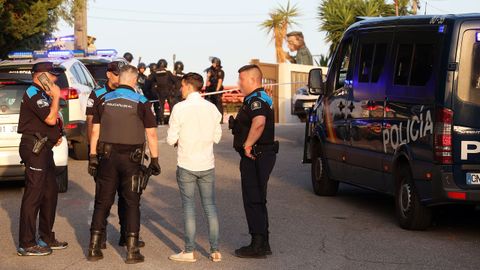 La policía en el lugar donde se produjo la pelea