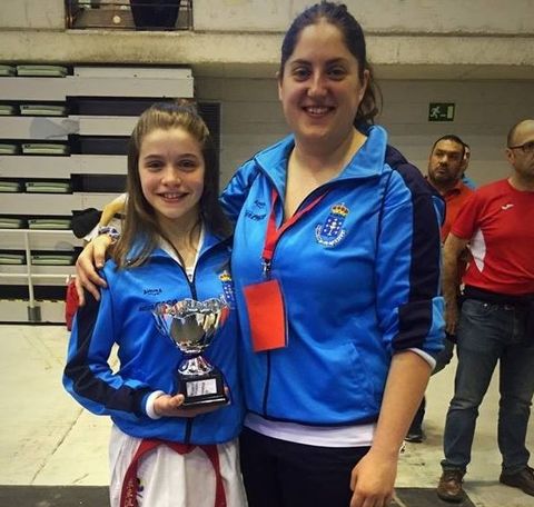 Alba V�zquez y Ainhoa Rodr�guez. 