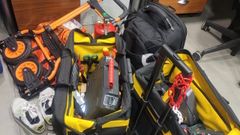 Material robado en veh�culos estacionados en la zona de Acea de Ama