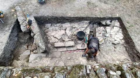 Trabajos arqueolgicos en el entorno del monasterio donde se encuentran estos enterramientos