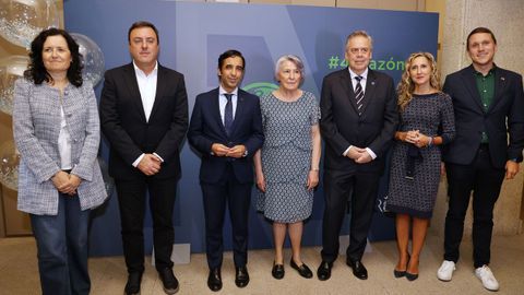 Sari Alabau, en el centro de la imagen, junto al presidente de la Diputacin, el alcalde de Ferrol y el conselleiro de Sanidade