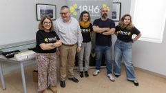 Membros de Galiza Sempre e Lumieira, na benvida � proxecci�n