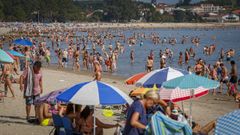 El agua est fra pero es necesario refrescarse debido al calor abrasador de estos das.