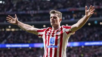 Alexander S�rloth celebra un gol contra el Brujas.