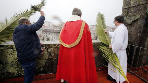 Bendicin de ramos desde el campanario de la baslica de Santa Mara