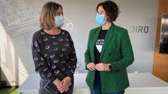 Cristina Gonz�lez, responsable de Nova Xesti�n Cultural, empresa organizadora, y Dores Torrado, edila de Feminismo e Igualdade, presentaron el proyecto �Boiro contra a violencia�.