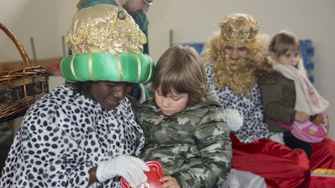 Visita de los Reyes a Tines (Vimianzo)