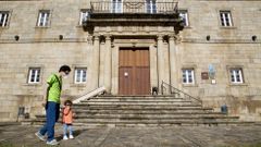 Exterior del Parador de Turismo de Monforte, que ofrece reservas a partir del 21 de junio
