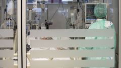 La uci del HULA, que cada vez acoge a pacientes m�s j�venes