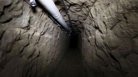 Vista general del t�nel que ten�a iluminaci�n y ventilaci�n y un 1,70 de altura. El Chapo Guzm�n mide un poco menos. 
