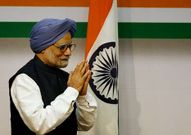 Singh saluda al comienzo de su comparencia.