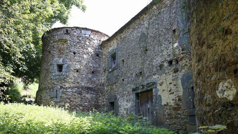 Castillo de Quindous, en Cervantes, a la venta por 225.000 euros
