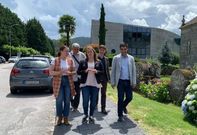 La directora de Xuventude, Cristina Pichel, y el delegado de la Xunta en Ourense, Gabriel Aln, visitaron las instalaciones que albergarn el campamento