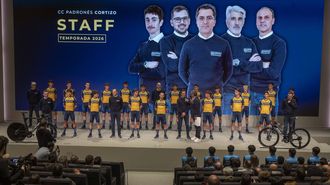 El Padron�s Cortizo present� su equipo para el 2026.