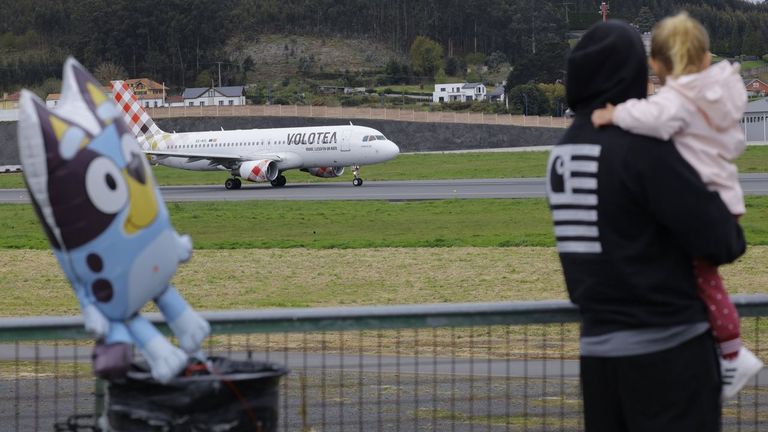 Volotea regresar&aacute; en noviembre a Alvedro tras el par&oacute;n que comenz&oacute; en abril