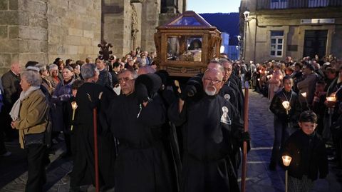 Desenclavo y procesi�n del Santo Entierro en Noia