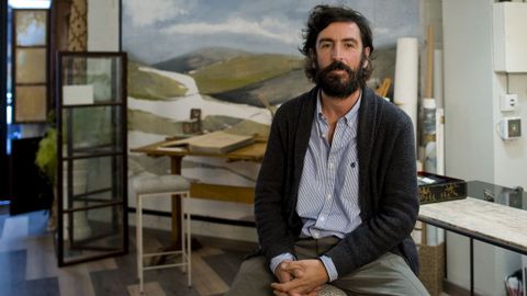 García Forcada en su nueva tienda de la avenida de Arteixo