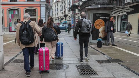 Turistas en el centro de Oviedo