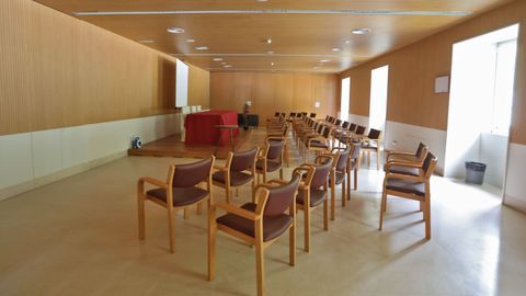 El balneario cuenta con zonas habilitadas para conferencias, charlas y actividades similares