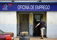 La oficina principal del antiguo Inem en la comarca est� en la avenida de Vigo.