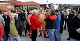 Imagen de una movilizaci�n de los empleados de la factor�a de Lendo en diciembre del 2012.