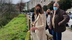 La alcaldesa de Lugo, este lunes, ante la barandilla que se arreglar� en Fonti�as