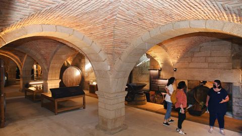 A Cova de Urraca � agora tam�n o museo do vi�o de Salvaterra de Mi�o. 